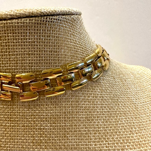 Vintage Gold Tone Collar Chain Statement Necklace, flat lay - Picture 9 of 11